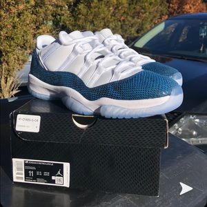 Air Jordan 11 Low Snake